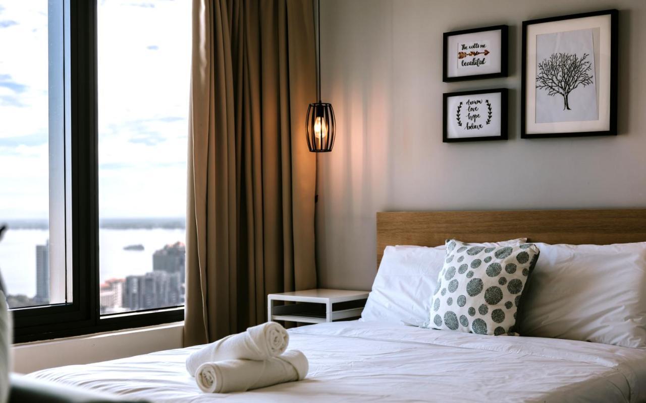 Muji Studio 2 - Seaview At 218 Tropicana Near Komtar Food Heaven With Netflix & Tv Box George Town Exterior photo