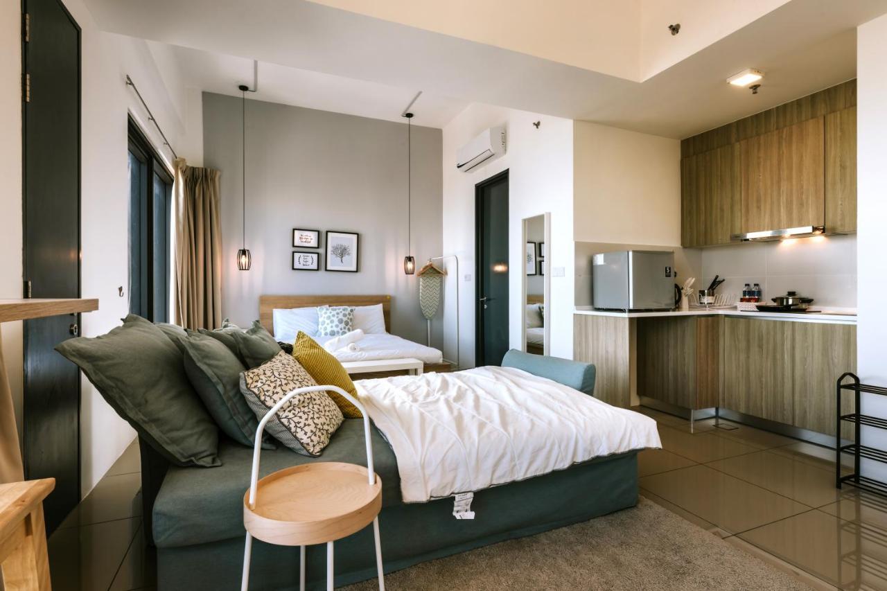 Muji Studio 2 - Seaview At 218 Tropicana Near Komtar Food Heaven With Netflix & Tv Box George Town Exterior photo